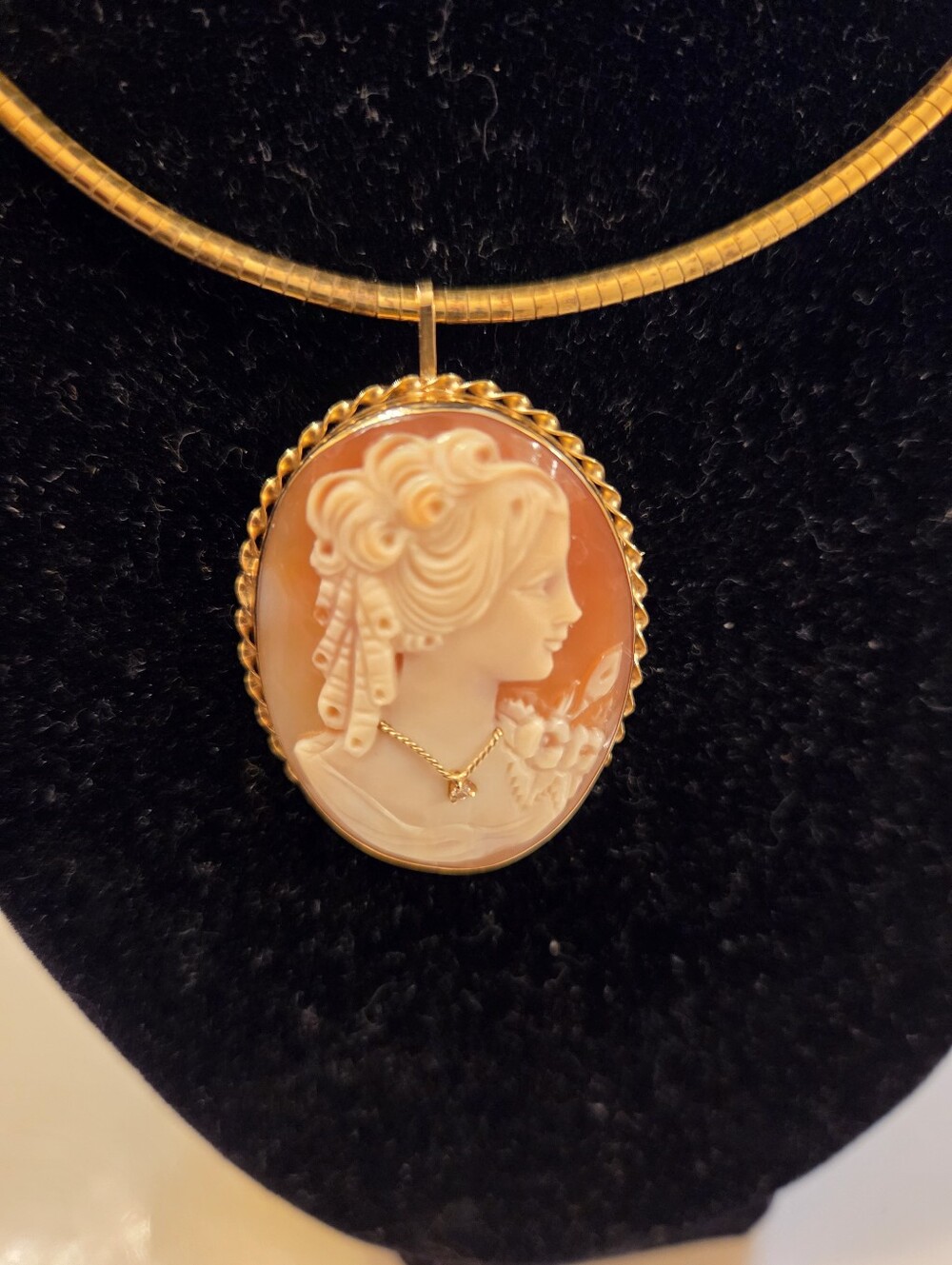 Vintage 14k Gold Shell Cameo Brooch Pendant Only